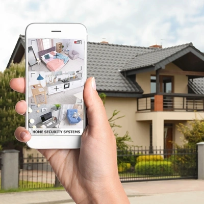 Lansing vivint phone display of cctv live feed in front of a house